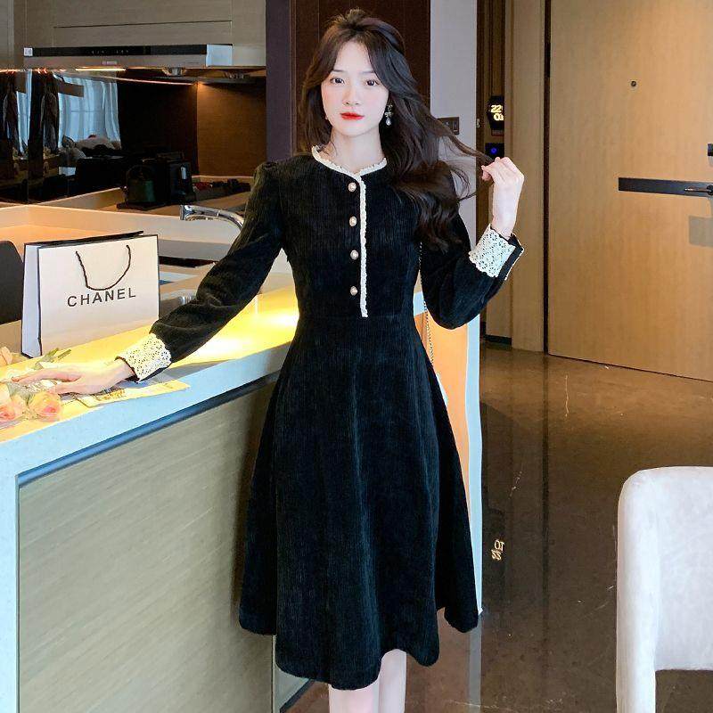 秋冬爆款赫本灯芯绒长袖连衣裙女装2025新款拼接法式复古气质裙子,淘宝优惠券,粉丝福利购,淘宝优惠卷