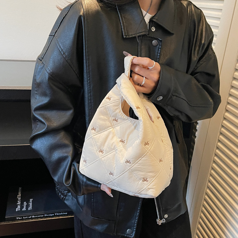 韩系菱格蝴蝶结手提包简约百搭上班通勤早八便携零食钱包手拎包女,淘宝优惠券,粉丝福利购,淘宝优惠卷