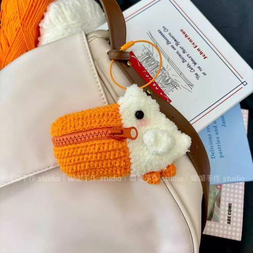 手工自制可爱鹈鹕挂件耳机零钱包DIY编织材料包成品毛线钩针礼物 - 图0