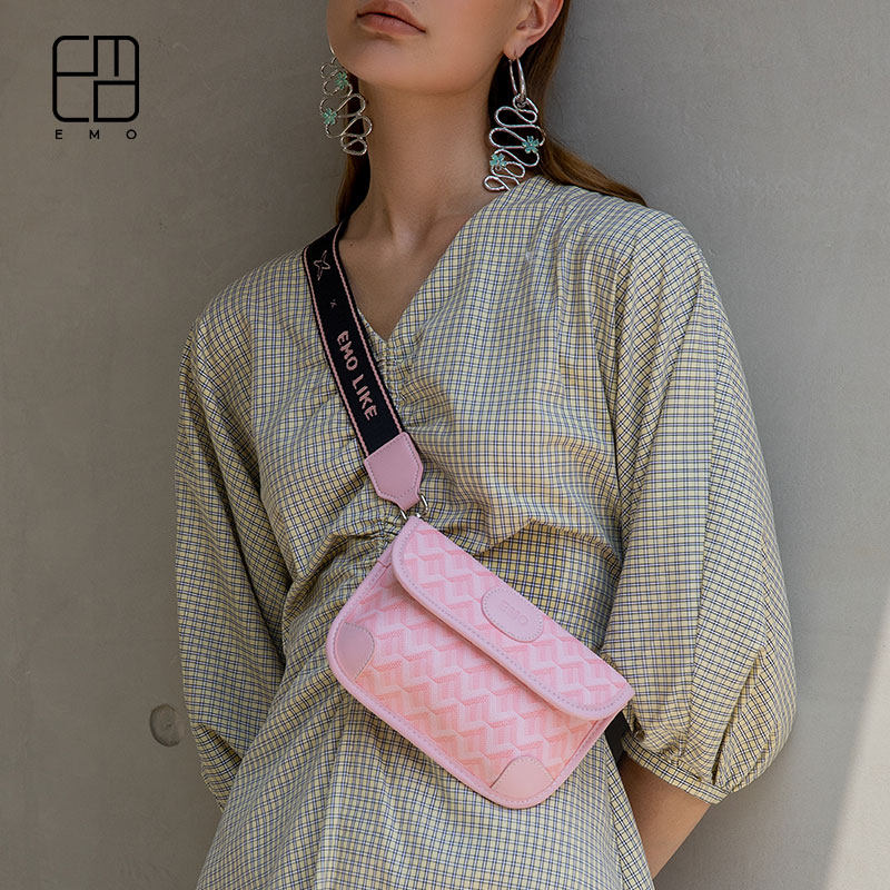 emo新款狗牙胸包女小众质感小包包 emo箱包女士包袋