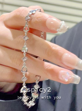 小众高级感爱心手链经典贵气千金