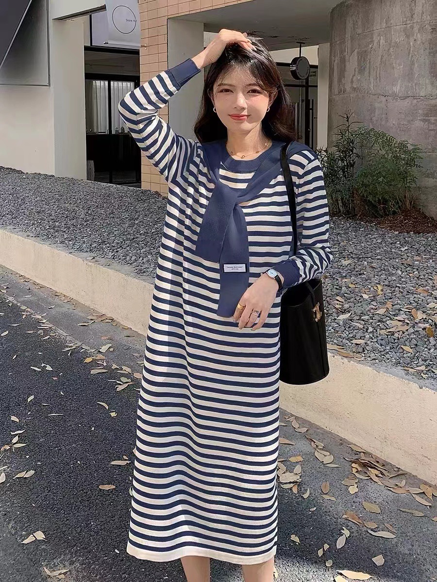 高级感条纹针织连衣裙女秋季新款大码胖MM宽松显瘦中长款T恤裙WW