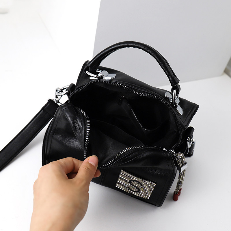 2021新款潮夏百搭镶钻法国感软皮包 步跃伦女士包袋