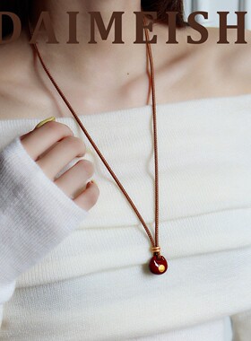 原创时尚精致可爱百搭红色滴油猫咪葫芦毛衣链轻奢高级感长项链女