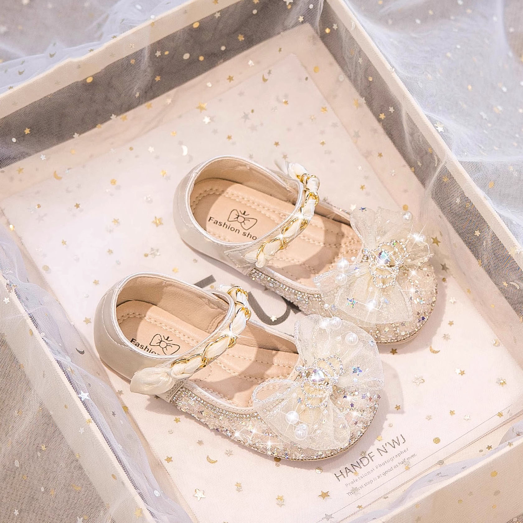 真皮女童公主鞋2026春季新款软底小皮鞋儿童水晶鞋闪亮单鞋配礼服,淘宝优惠券,粉丝福利购,淘宝优惠卷