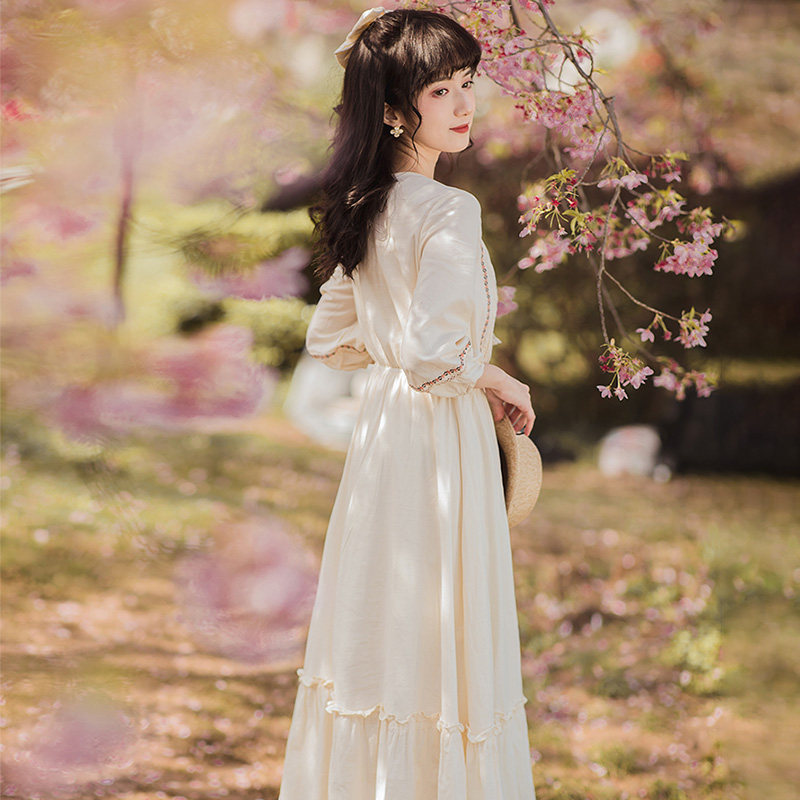 西域风云南民族风装复古浪漫连衣裙 班彤曼连衣裙