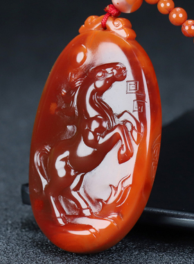 天然凉山南红玛瑙牛血红属火生肖马上成功吊坠原石雕刻男女款29号
