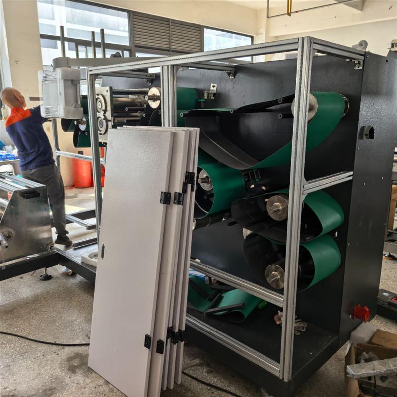 全自动无纺布浴巾毛巾折叠包装机一次性自动折叠计数包装一体成型 - 图0