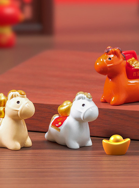 卡通生肖马树脂摆件新年吉祥物