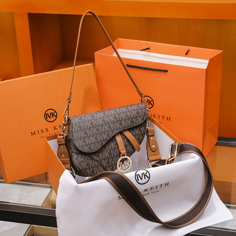 小mk旗舰店官2021新款单肩马鞍包 rosemks女士包袋