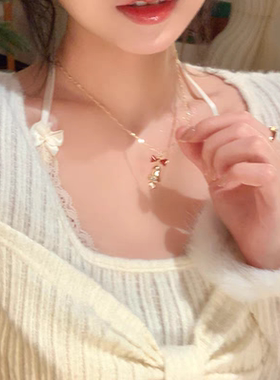 圣诞礼物金色蝴蝶结铃铛