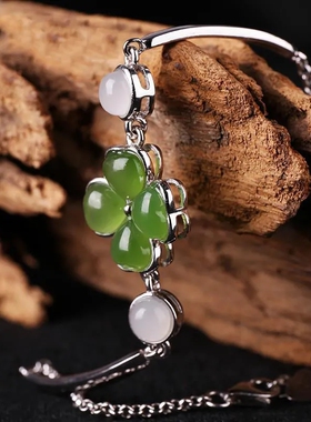 日韩玉石仿和田玉女款镀925银镶气质玉碧玉四叶草手链时尚百搭款
