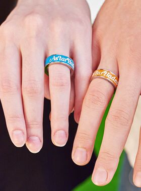 字母珐琅雏菊戒指钛钢