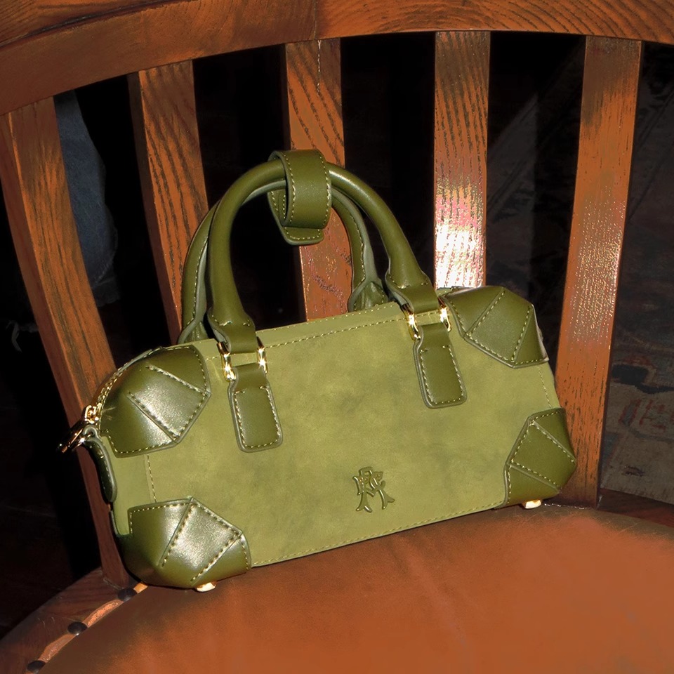 FROM ARACHNID小众设计师磨砂皮绒面麂皮手提保龄球包斜挎包 - 图2