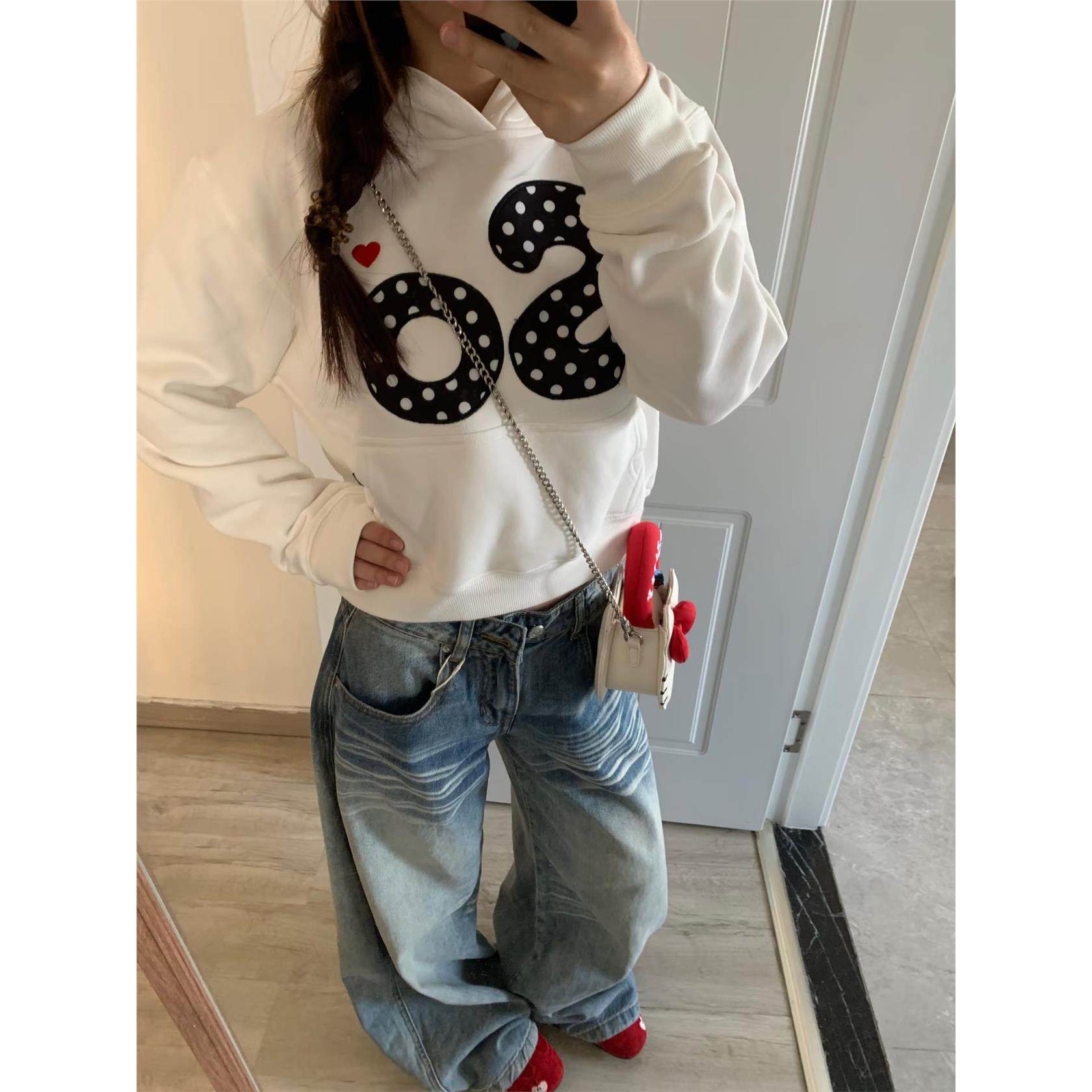 美式重磅连帽加绒短款卫衣女秋冬慵懒风波点字母刺绣贴布百搭上衣,淘宝优惠券,粉丝福利购,淘宝优惠卷