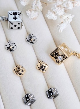 时尚朋克镶钻简约耳钉骰子项链