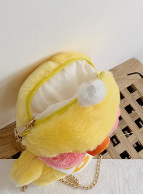 网红玻尿酸鸭小黄鸭毛绒公仔包2025冬新款韩版甜美可爱少女斜挎包