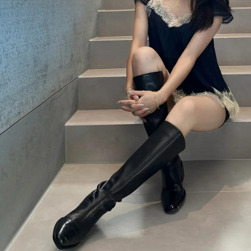 内增高8CM高筒显瘦骑士靴2026新款尖头粗跟不过膝后拉链时装靴女 - 图3