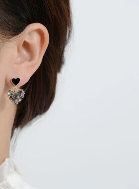 New Fashion Women Black Rhinestone Love Earrings Delicate