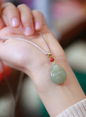 天然和田玉抱抱佛吊坠项链情侣款翡翠玉石吊坠精雕细刻编绳