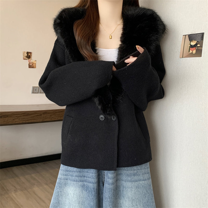 实拍设计高级感毛衣女秋冬新款胖MM洋气减龄慵懒显瘦毛领外套女,淘宝优惠券,粉丝福利购,淘宝优惠卷