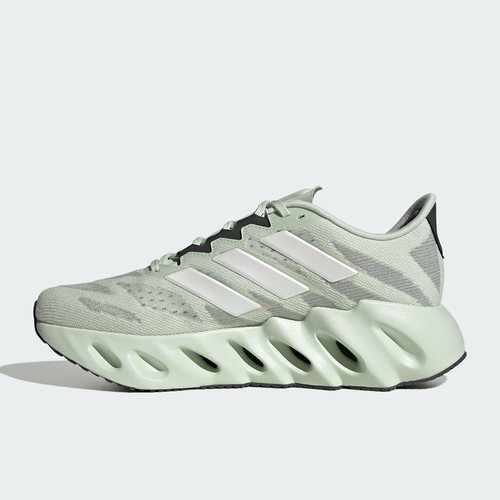 Adidas/阿迪达斯官方正品SWITCH FWD男子透气低帮跑步鞋IG0674 - 图2