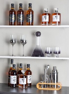 样板房酒店厨房酒柜层架日式威士忌洋酒xo道具装饰酒网红摄影道具