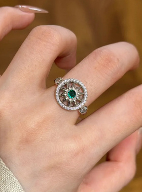 新款轻奢时尚星芒绿色罗盘戒指高