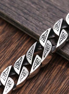 男士霸气十足个性酷手环百搭配饰