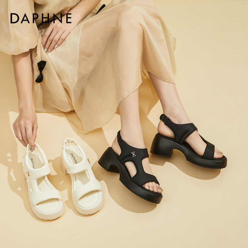  达芙妮特米时装凉鞋