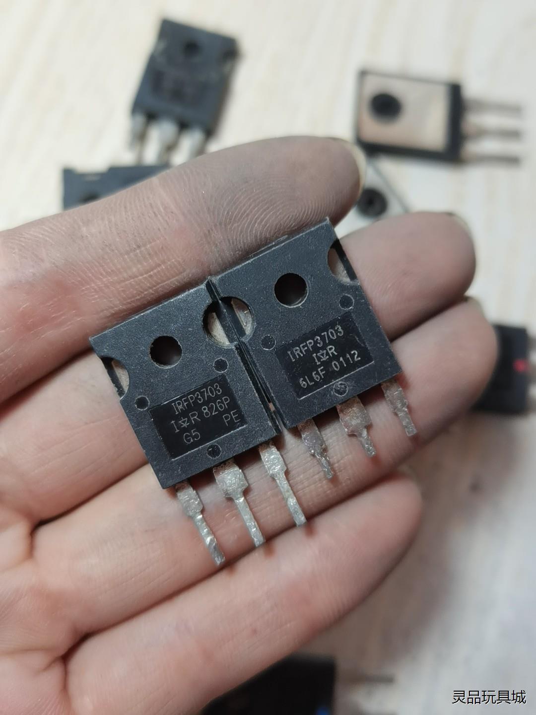 IRFP3703 原装进口拆机 210A 30V 大功率MO议价商品 - 图0