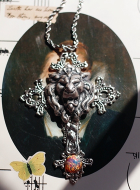 Judah of Lion十字架原创美国中古复古董穆拉诺老琉璃毛衣长项链