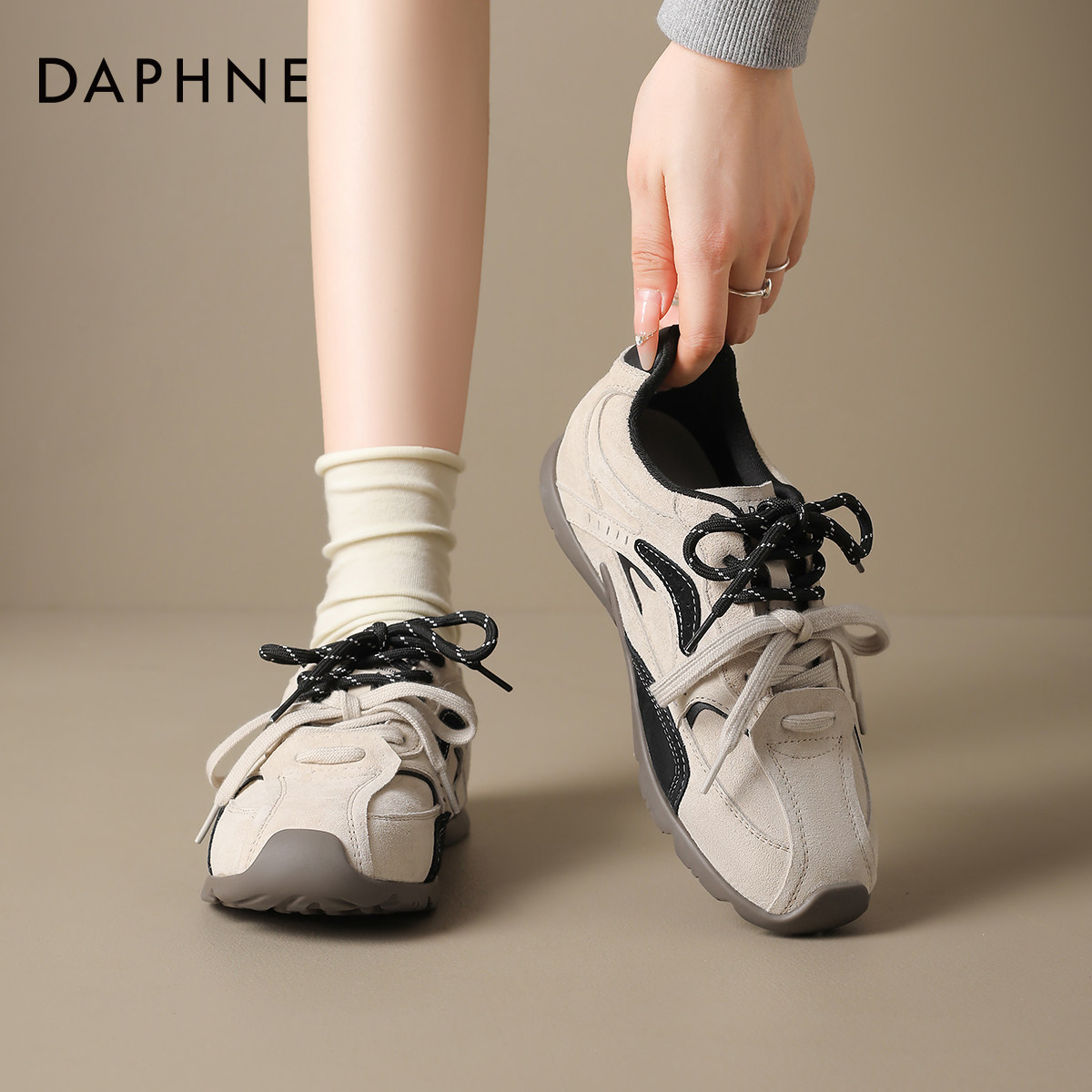 达芙妮复古德训鞋女鞋2026新款冬季运动鞋加绒休闲鞋韩系拼色单鞋,淘宝优惠券,粉丝福利购,淘宝优惠卷