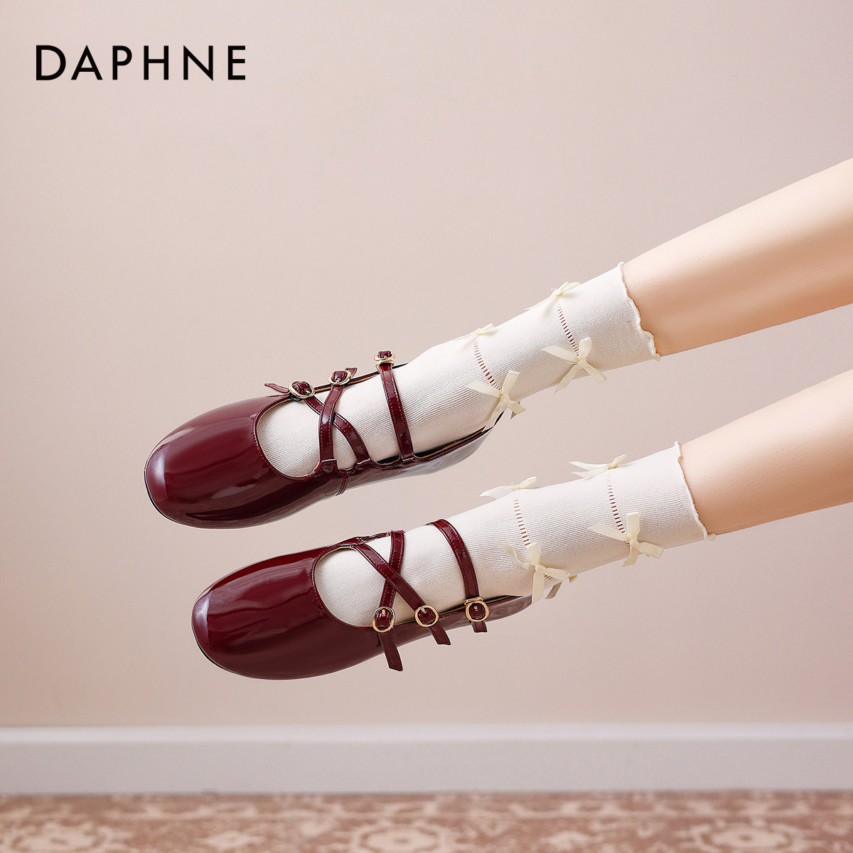 达芙妮红色玛丽珍单鞋女款2026新款春季法式平底小皮鞋新娘鞋婚鞋,淘宝优惠券,粉丝福利购,淘宝优惠卷