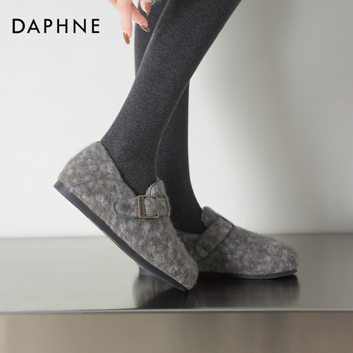 达芙妮加绒勃肯鞋女2026新款春季平底雪地靴一脚蹬毛毛鞋保暖棉鞋,淘宝优惠券,粉丝福利购,淘宝优惠卷
