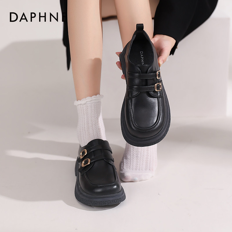  达芙妮乐福鞋（豆豆鞋）