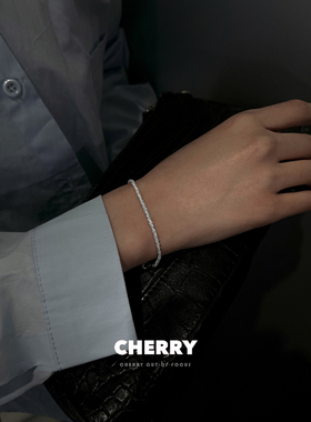 波光粼粼银色满天星细手链