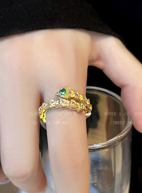 高级感闪钻灵蛇形戒指个性食指戒