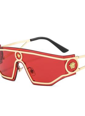 New Fashion Metal Sunglasses Ins Star with The Same Catwalk