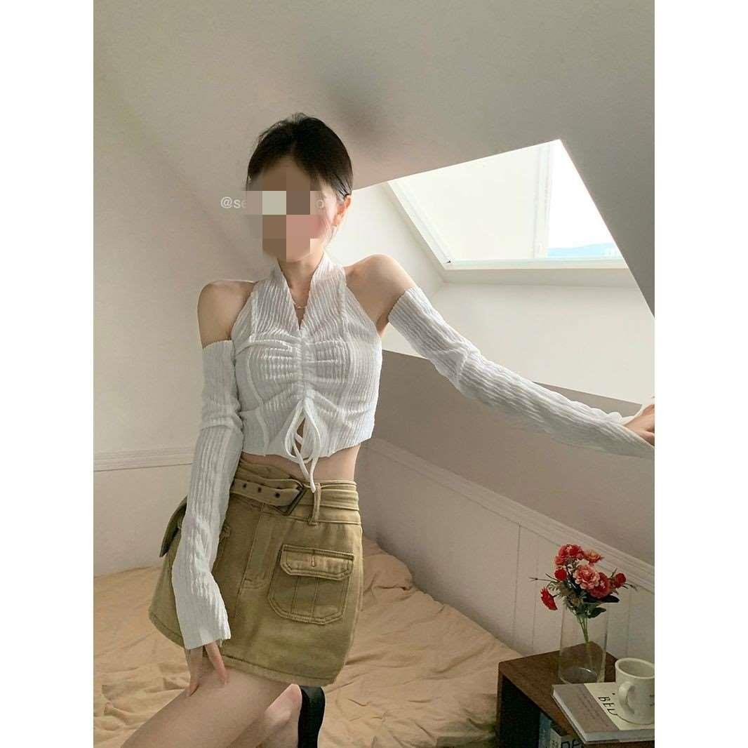 Black sweet and spicy drawstring hanging neck small camisole - 图1