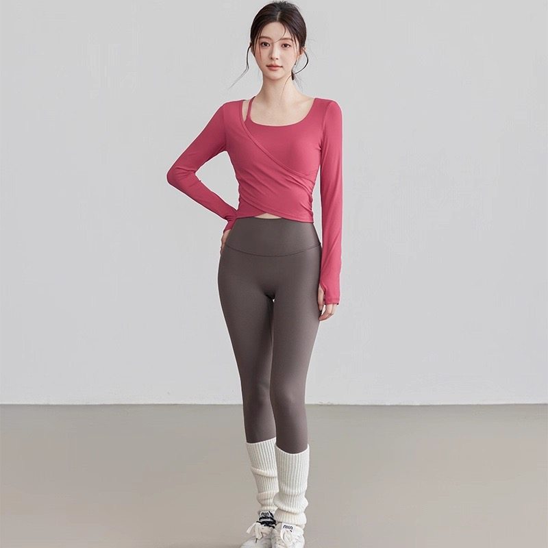 新款长袖瑜伽t恤女带胸垫透气跑步速干上衣高级感运动健身服,淘宝优惠券,粉丝福利购,淘宝优惠卷