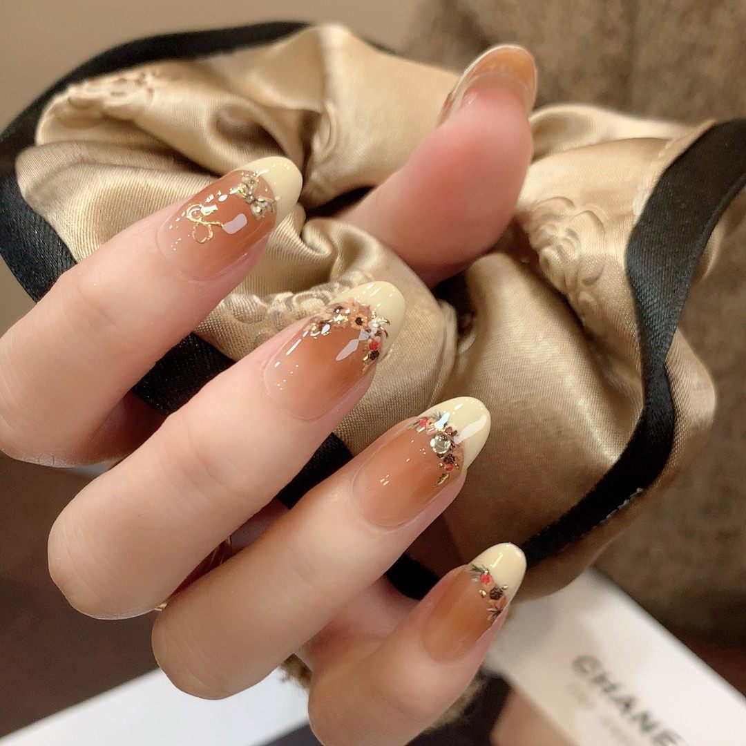 [菊籽老师推荐]晶钻烫银松果花边美甲贴纸圣诞复古秋冬款装饰贴纸,淘宝优惠券,粉丝福利购,淘宝优惠卷