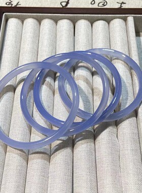 克莱因蓝｜天然冰种蓝玉髓手镯年轻少女款玛瑙镯子叮当镯美人细条