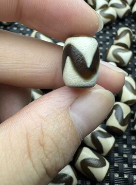 西藏虎牙玛瑙天珠桶珠高