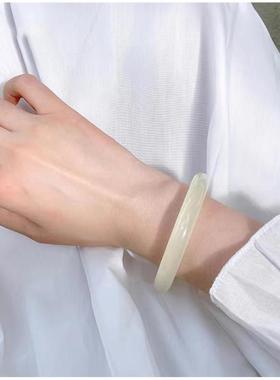 天然冰种青白玉手镯圆条女