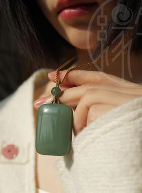天然和田色碧玉粉青鸭蛋