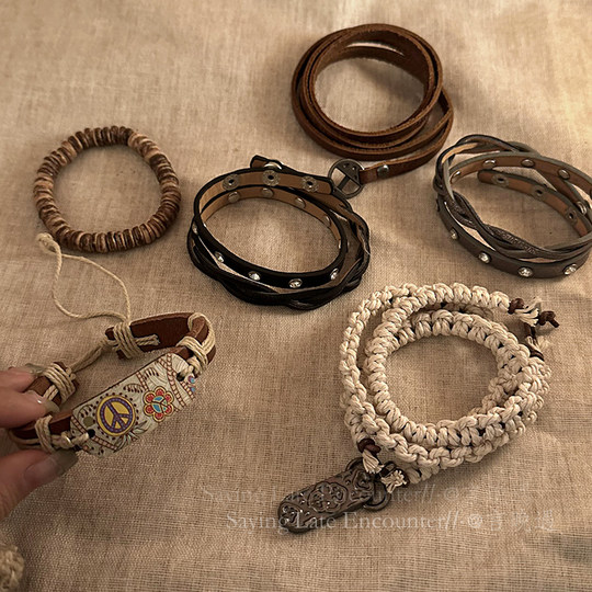 Retro cowhide braided bracelet with exotic design