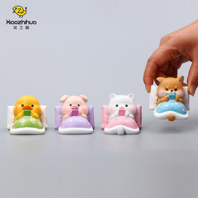Cute little pig car interior accessories Shiba Inu ornaments desktop