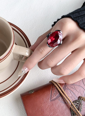 新款高档珠宝豪华镶嵌镀18K金刚玉蛋形黑金轻奢戒指女15*20饰品