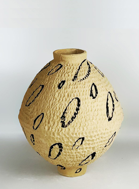 陶瓷桌面摆件现代简约